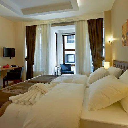 Hotell Retropera 2*