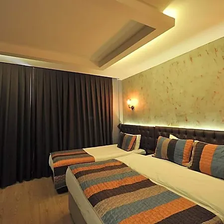 Hotel Retropera 2*