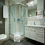 Retropera Hotel 2*