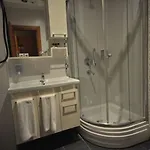 Retropera