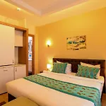 Retropera Hotel